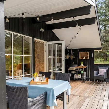 Nahuel - 1km From The Sea By Interhome